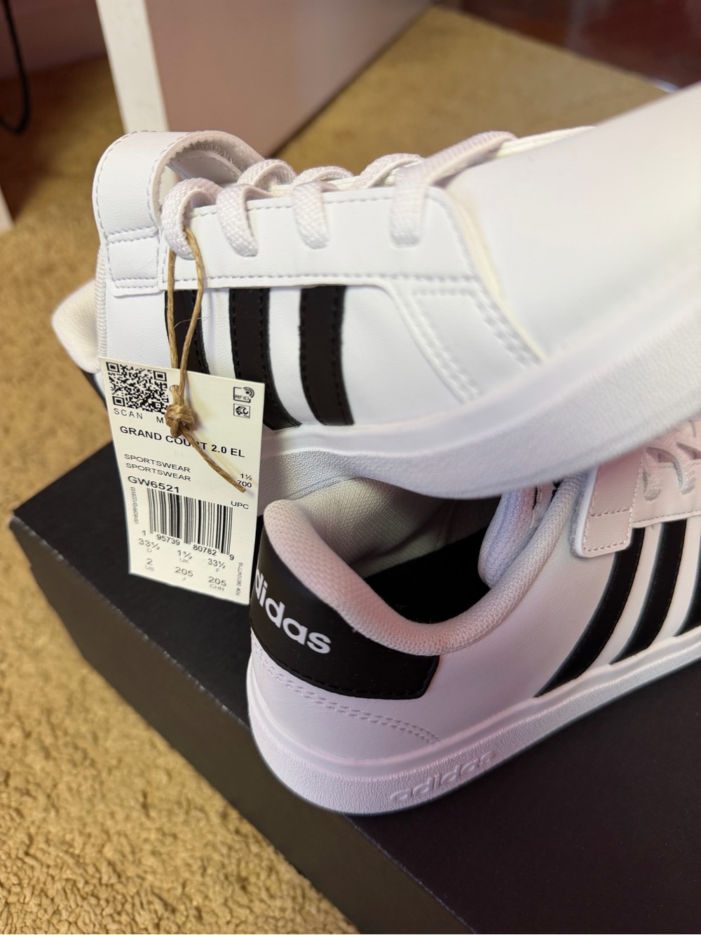 adidas White Leather Sneakers with Black Stripes Grand Court Youth Size 2 NWT